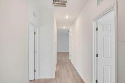 Villa ou maison à vendre à Palm Bay, Floride: 4 chambres, 155.89 m2 № 2424025 - photo 20