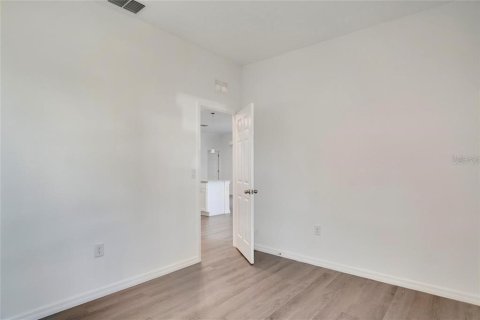 Villa ou maison à vendre à Palm Bay, Floride: 4 chambres, 155.89 m2 № 2424025 - photo 13