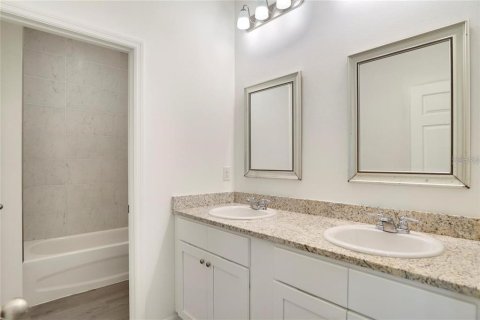 Villa ou maison à vendre à Palm Bay, Floride: 4 chambres, 155.89 m2 № 2424025 - photo 16