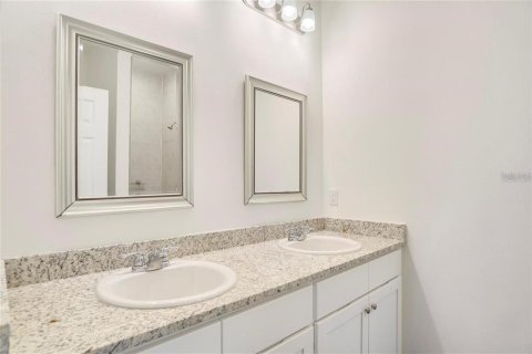 Villa ou maison à vendre à Palm Bay, Floride: 4 chambres, 155.89 m2 № 2424025 - photo 10