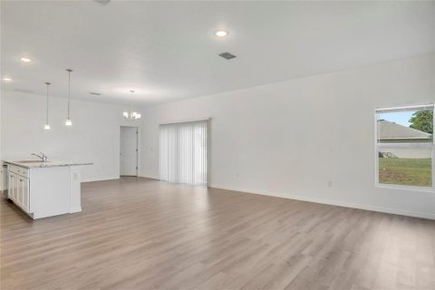 Villa ou maison à vendre à Palm Bay, Floride: 4 chambres, 155.89 m2 № 2424025 - photo 3