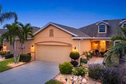 Villa ou maison à Holiday, Floride 3 chambres, 161.65 m2 № 2408155