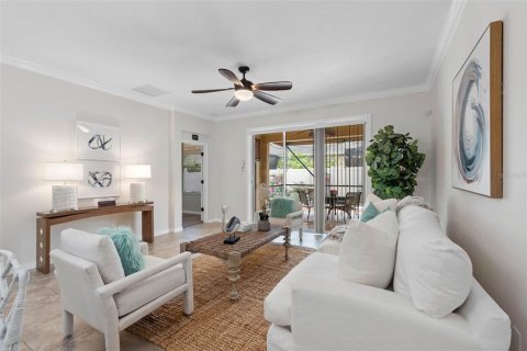 Villa ou maison à vendre à Holiday, Floride: 3 chambres, 161.65 m2 № 2408155 - photo 4