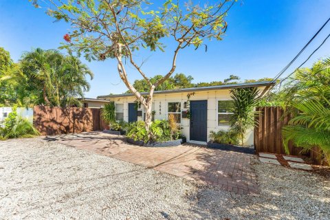 Immobilier commercial à vendre à Oakland Park, Floride: 97.55 m2 № 2153623 - photo 2