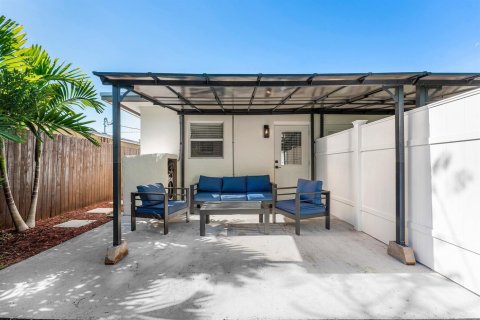 Immobilier commercial à vendre à Oakland Park, Floride: 97.55 m2 № 2153623 - photo 16