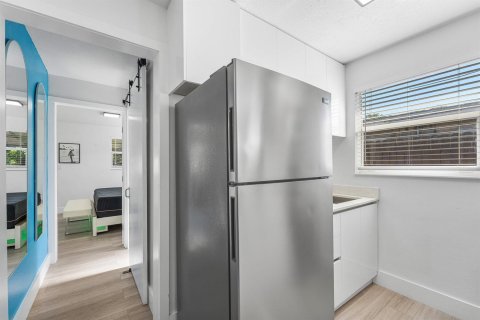 Immobilier commercial à vendre à Oakland Park, Floride: 97.55 m2 № 2153623 - photo 11