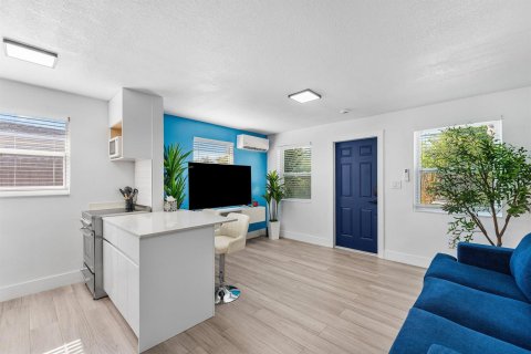 Immobilier commercial à vendre à Oakland Park, Floride: 97.55 m2 № 2153623 - photo 9