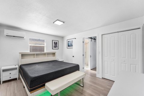 Immobilier commercial à vendre à Oakland Park, Floride: 97.55 m2 № 2153623 - photo 14