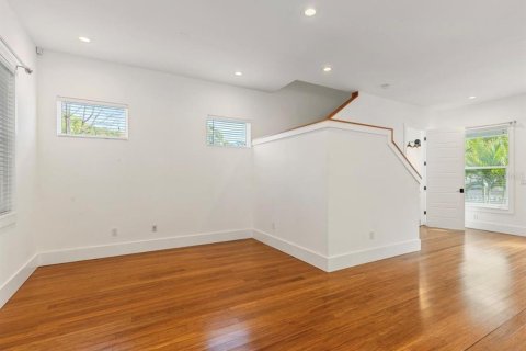 Casa en alquiler en Tampa, Florida, 3 dormitorios, 175.86 m2 № 2228063 - foto 14