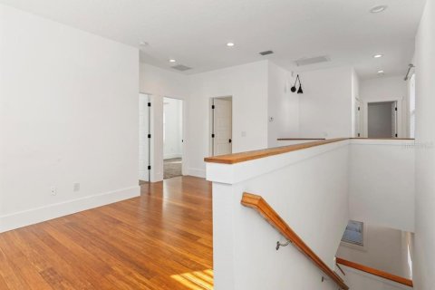 Casa en alquiler en Tampa, Florida, 3 dormitorios, 175.86 m2 № 2228063 - foto 15
