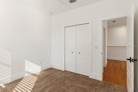 Casa en alquiler en Tampa, Florida, 3 dormitorios, 175.86 m2 № 2228063 - foto 25