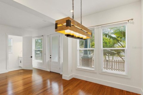 Casa en alquiler en Tampa, Florida, 3 dormitorios, 175.86 m2 № 2228063 - foto 10