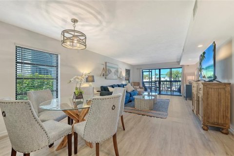 Copropriété à louer à Sarasota, Floride: 2 chambres, 113.06 m2 № 2427001 - photo 3