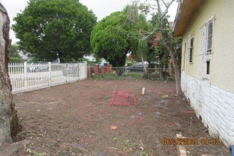 Casa en venta en Miami, Florida, 3 dormitorios, 87.05 m2 № 2003540 - foto 12