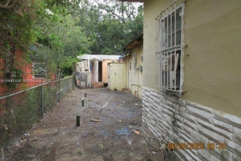 Casa en venta en Miami, Florida, 3 dormitorios, 87.05 m2 № 2003540 - foto 13