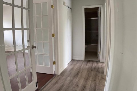 Townhouse in Plantation, Florida 3 bedrooms, 139.35 sq.m. № 2001939 - photo 12