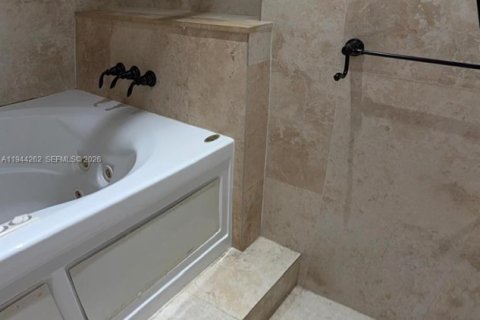 Townhouse in Plantation, Florida 3 bedrooms, 139.35 sq.m. № 2001939 - photo 16