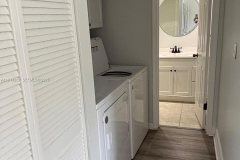 Townhouse in Plantation, Florida 3 bedrooms, 139.35 sq.m. № 2001939 - photo 9