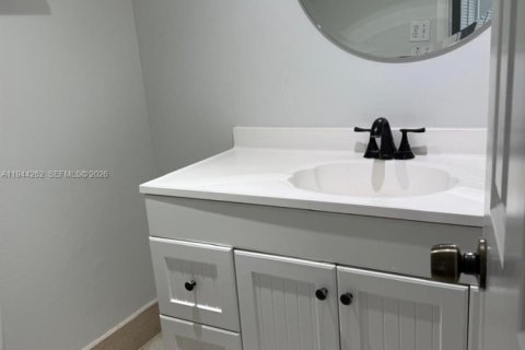 Townhouse in Plantation, Florida 3 bedrooms, 139.35 sq.m. № 2001939 - photo 10