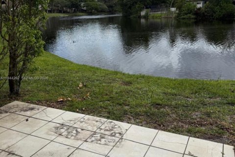 Townhouse in Plantation, Florida 3 bedrooms, 139.35 sq.m. № 2001939 - photo 23