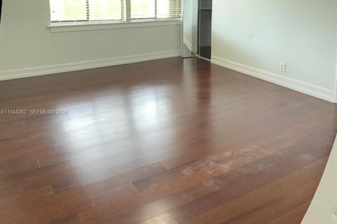 Townhouse in Plantation, Florida 3 bedrooms, 139.35 sq.m. № 2001939 - photo 14