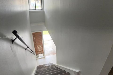 Townhouse in Plantation, Florida 3 bedrooms, 139.35 sq.m. № 2001939 - photo 11