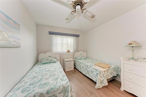 Condo in Bradenton, Florida, 2 bedrooms  № 1810923 - photo 22