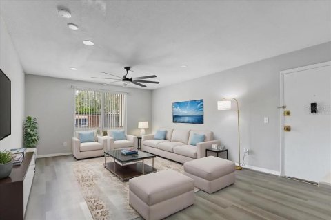 Condominio en venta en Gainesville, Florida, 2 dormitorios, 79.25 m2 № 1757299 - foto 5