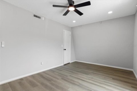 Condominio en venta en Gainesville, Florida, 2 dormitorios, 79.25 m2 № 1757299 - foto 17