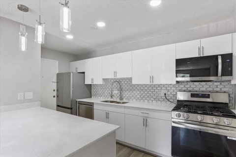 Condominio en venta en Gainesville, Florida, 2 dormitorios, 79.25 m2 № 1757299 - foto 10