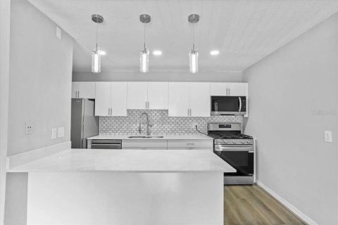 Condominio en venta en Gainesville, Florida, 2 dormitorios, 79.25 m2 № 1757299 - foto 9