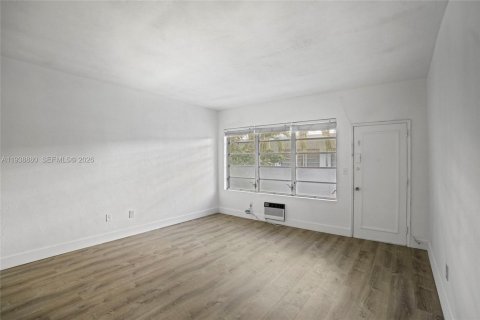 Apartment in Miami Beach, Florida 1 bedroom, 73.39 sq.m. № 1996708 - photo 5