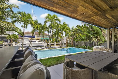 Villa ou maison à louer à Fort Lauderdale, Floride: 4 chambres, 366.87 m2 № 2020140 - photo 11