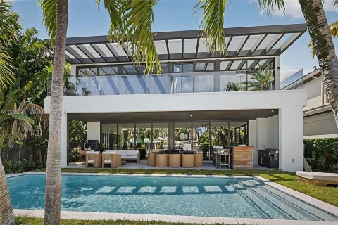 Villa ou maison à louer à Fort Lauderdale, Floride: 4 chambres, 366.87 m2 № 2020140 - photo 15