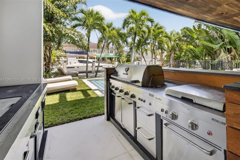 Villa ou maison à louer à Fort Lauderdale, Floride: 4 chambres, 366.87 m2 № 2020140 - photo 18