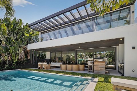 Villa ou maison à louer à Fort Lauderdale, Floride: 4 chambres, 366.87 m2 № 2020140 - photo 14