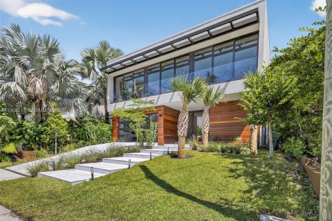 Villa ou maison à louer à Fort Lauderdale, Floride: 4 chambres, 366.87 m2 № 2020140 - photo 4