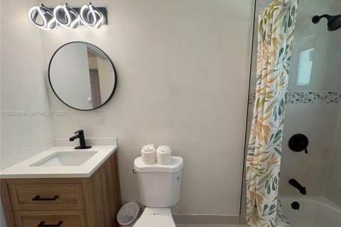 House in Delray Beach, Florida 2 bedrooms, 73.58 sq.m. № 2264525 - photo 12