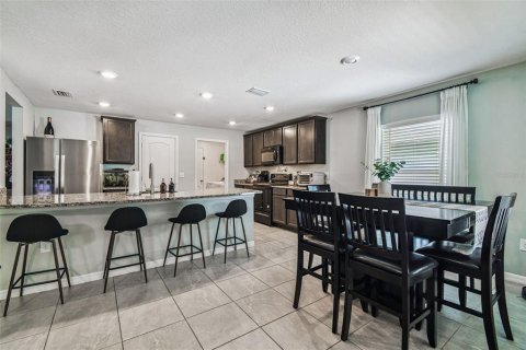 House in Spring Hill, Florida 5 bedrooms, 229 sq.m. № 1915406 - photo 15
