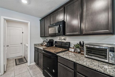 House in Spring Hill, Florida 5 bedrooms, 229 sq.m. № 1915406 - photo 20