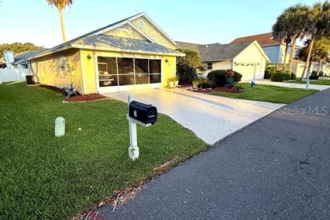 House in Palm Coast, Florida 2 bedrooms, 93.46 sq.m. № 1908748 - photo 1