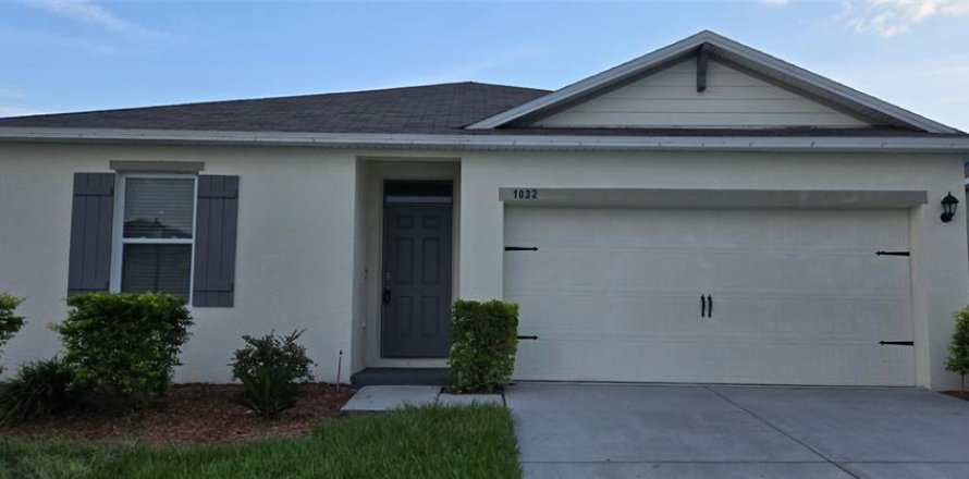 House in Winter Haven, Florida 4 bedrooms, 139.35 sq.m. № 1906618