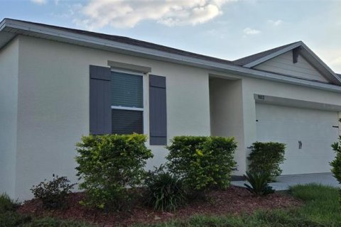 House in Winter Haven, Florida 4 bedrooms, 139.35 sq.m. № 1906618 - photo 9