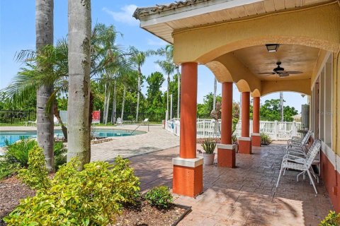 Condo in Kissimmee, Florida, 3 bedrooms № 2123263 - photo 2