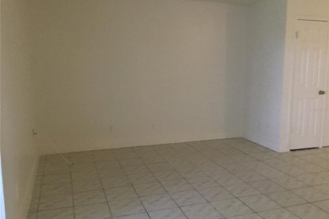 Condo in Orlando, Florida, 3 bedrooms  № 2227296 - photo 14