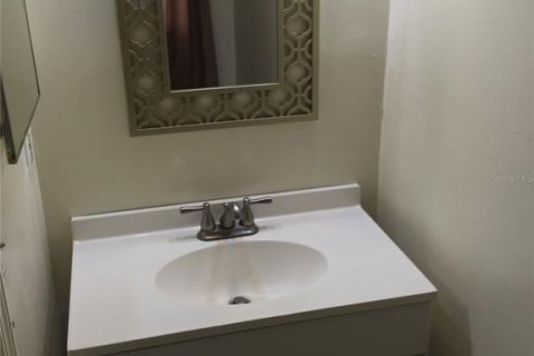 Condo in Orlando, Florida, 3 bedrooms  № 2227296 - photo 18