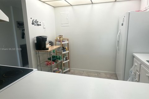 Copropriété à vendre à West Palm Beach, Floride: 2 chambres, 89.19 m2 № 1943198 - photo 18