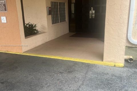 Copropriété à vendre à West Palm Beach, Floride: 2 chambres, 89.19 m2 № 1943198 - photo 4