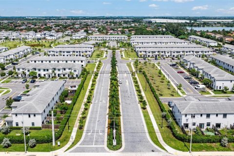 House in Homestead, Florida 3 bedrooms, 123.37 sq.m. № 1997012 - photo 7