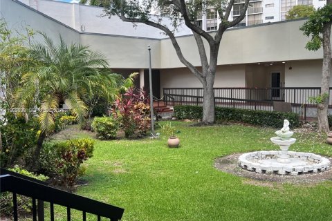 Купить кондоминиум в Санни-Айлс-Бич, Флорида 2 спальни, 83.05м2, № 2033576 - фото 16